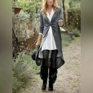 Soft Surroundings Women’s Gray Twist Front Topper Knit Loire PMedium